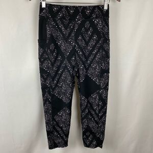 NWOT POP Fit Leggings